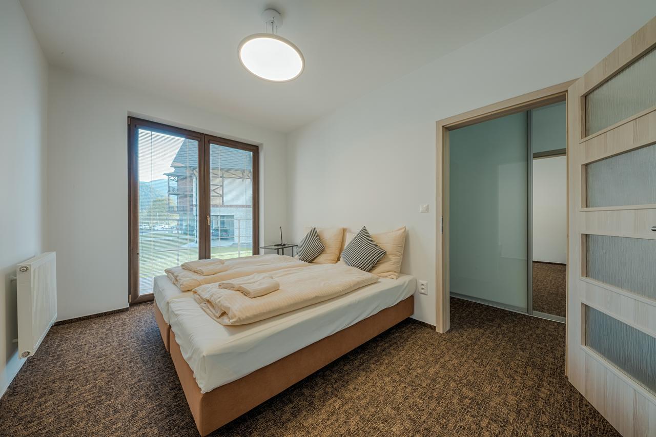 Village Resort Hanuliak Apartmany Svit Exterior photo