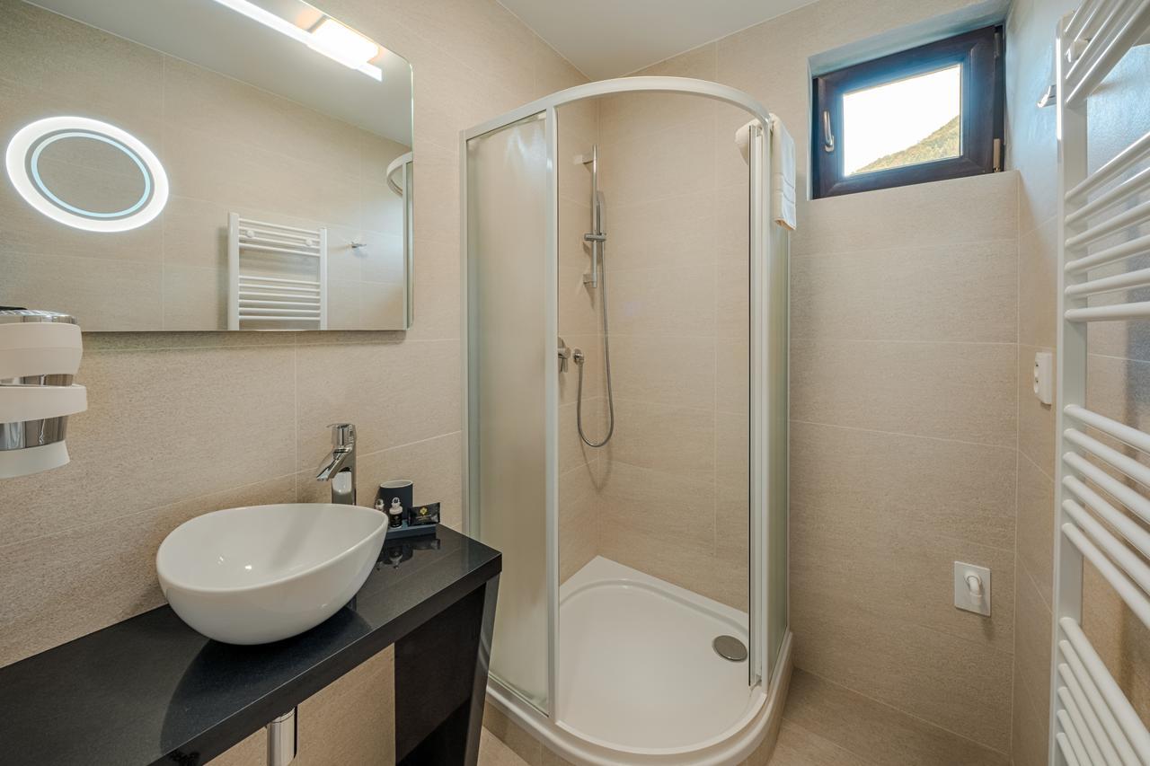 Village Resort Hanuliak Apartmany Svit Exterior photo